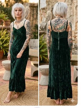 VINTAGE 70s Emerald Velvet Maxi backstreet  whimsigoth romantic Cottagecore med